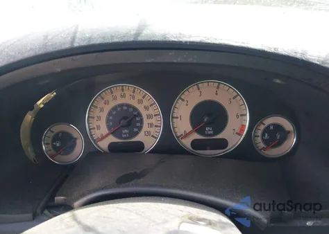 2001 Chrysler Town & Country Limited from USA, damaged, VIN 2C8GP64L51R208267